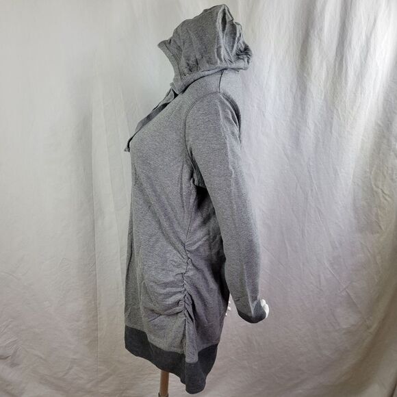 Liz Lange Gray Hooded Sweatshirt Tunic - Picture 2 of 8